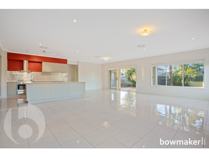8 Kangaroo Street, North Lakes QLD 4509