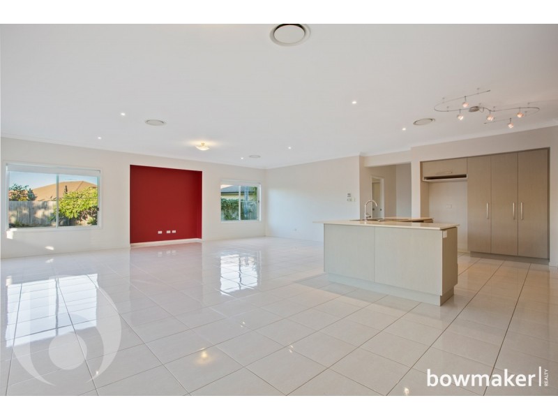 8 Kangaroo Street, North Lakes QLD 4509