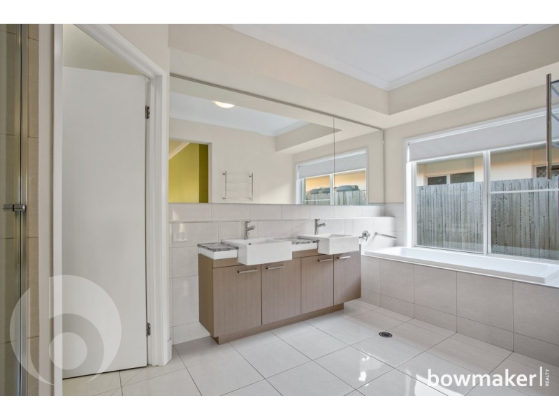 8 Kangaroo Street, North Lakes QLD 4509