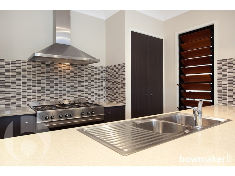 76 Elkington Circuit, North Lakes QLD 4509