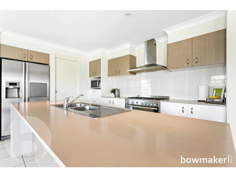 21 Williams Crescent, North Lakes QLD 4509