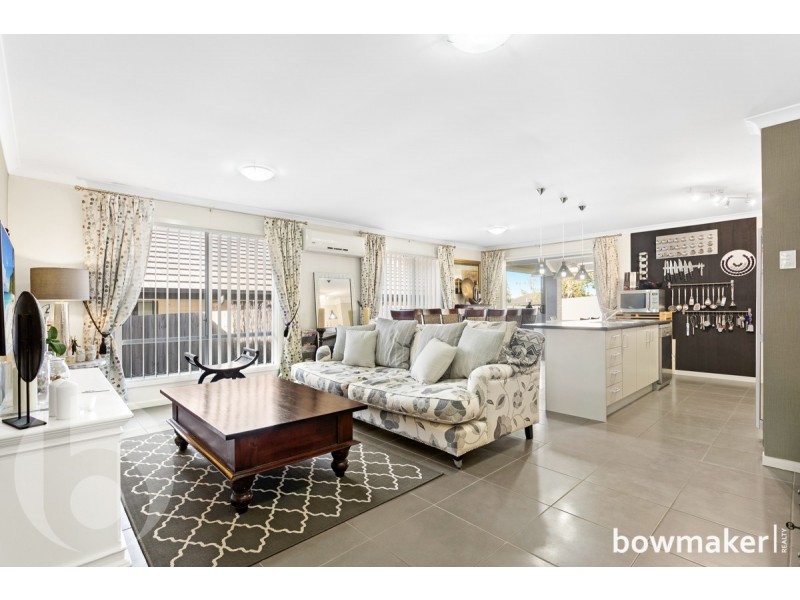 8 Dunes Crescent, North Lakes QLD 4509