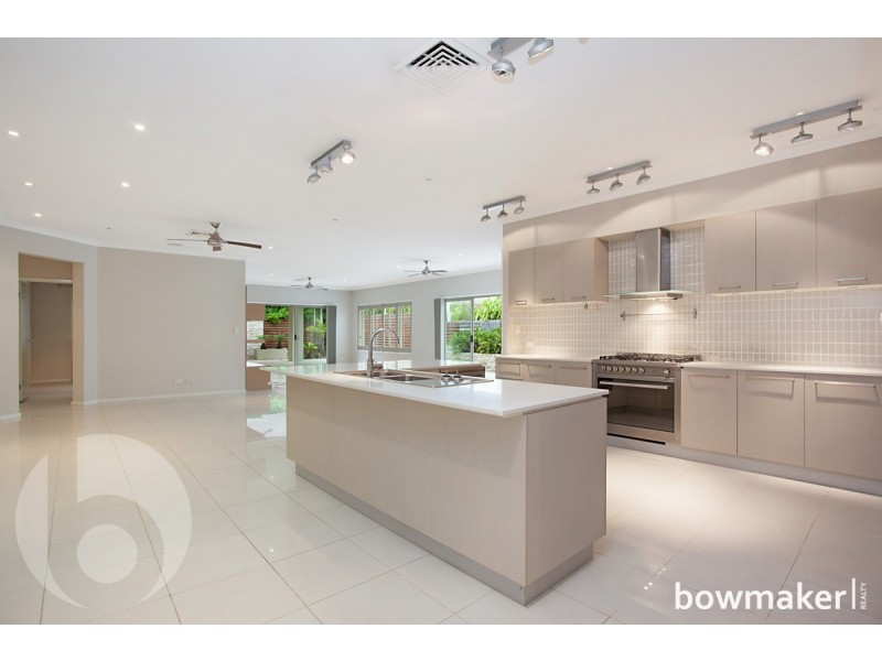 4 Satinay Parade, North Lakes QLD 4509