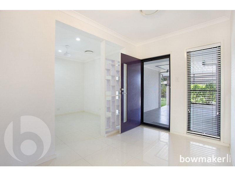 10 Freeman Street, North Lakes QLD 4509