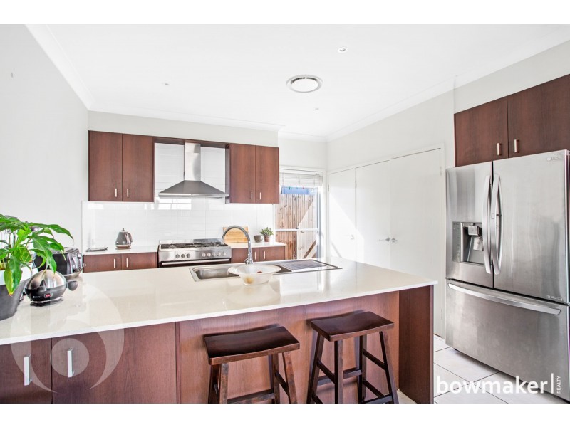 6 Crenshaw Street, North Lakes QLD 4509