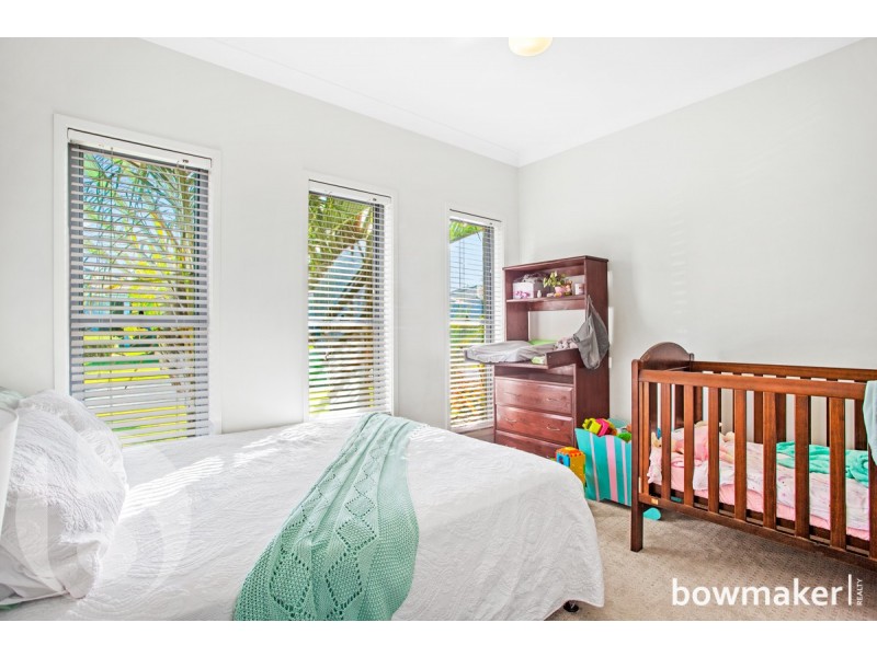 6 Crenshaw Street, North Lakes QLD 4509