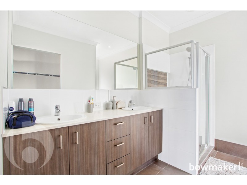 6 Crenshaw Street, North Lakes QLD 4509