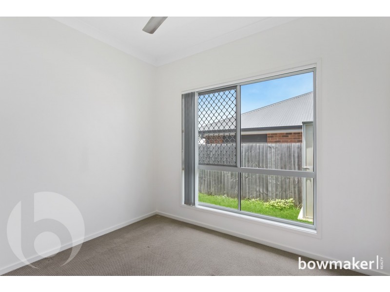 15 Rawlins Crescent, North Lakes QLD 4509