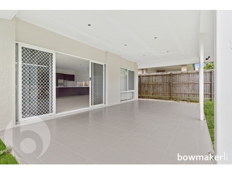 15 Rawlins Crescent, North Lakes QLD 4509