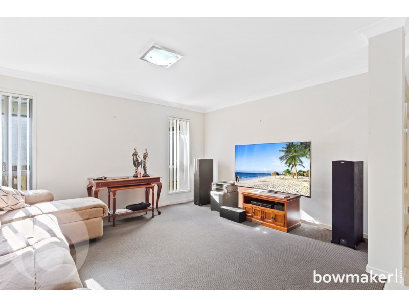 11 Riviera Crescent, North Lakes QLD 4509