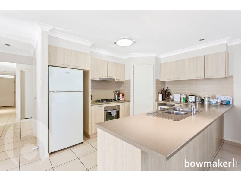 11 Riviera Crescent, North Lakes QLD 4509