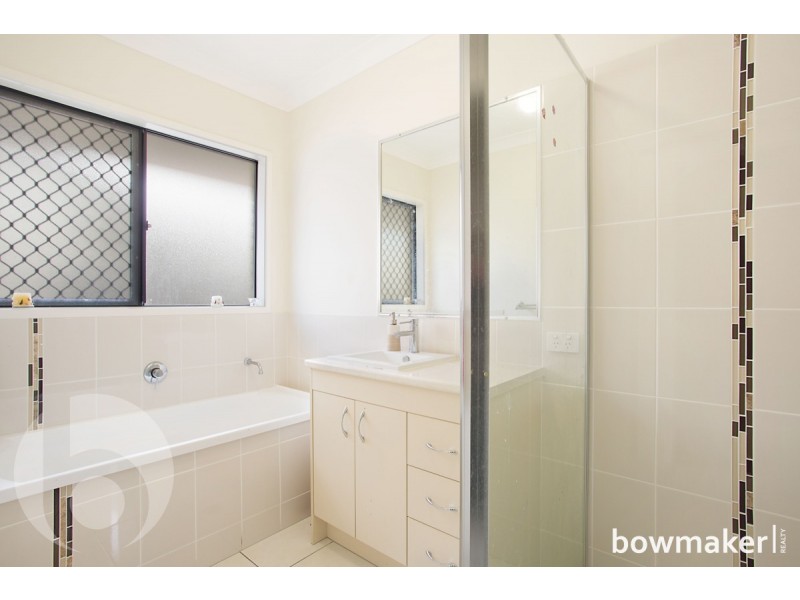 6 Williams Crescent, North Lakes QLD 4509