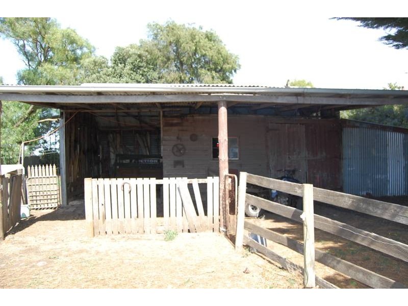 172 Officers Lane, Koroit VIC 3282