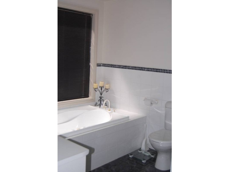 19 Stauntons Lane, Koroit VIC 3282