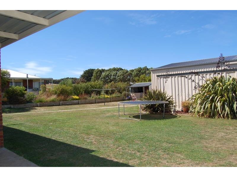 19 Stauntons Lane, Koroit VIC 3282