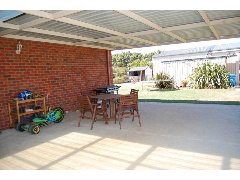19 Stauntons Lane, Koroit VIC 3282
