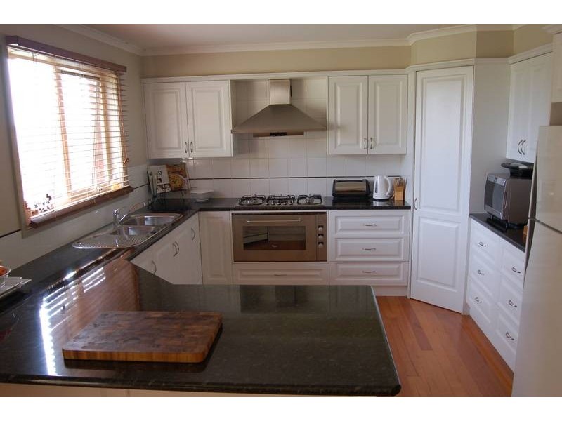 59 Quinns rd, Bushfield VIC 3281