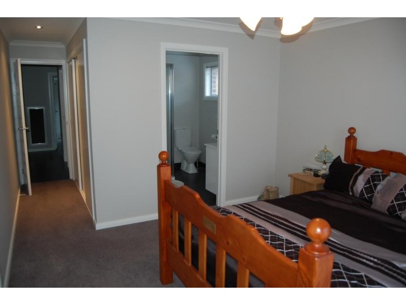 3 Singleton Crt, Warrnambool VIC 3280