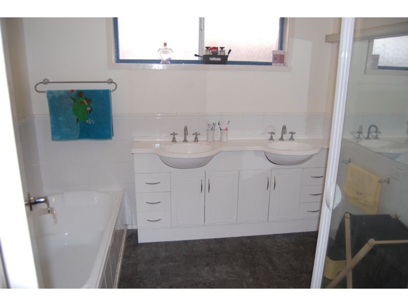 Warrnambool VIC 3280