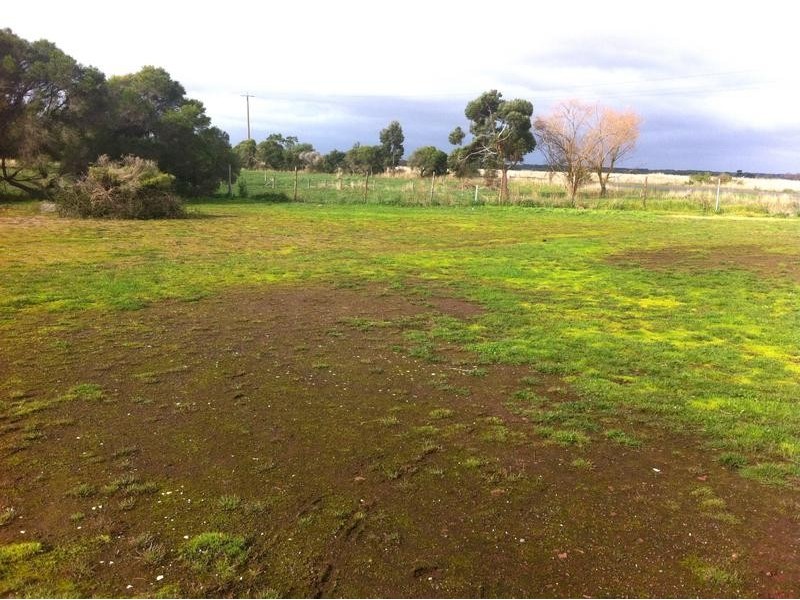 2 Hood Avenue, Mortlake VIC 3272