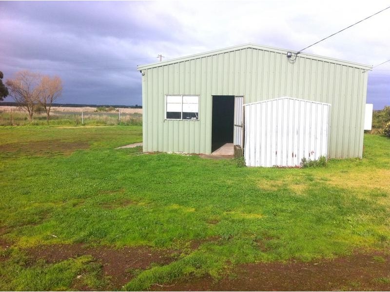 2 Hood Avenue, Mortlake VIC 3272