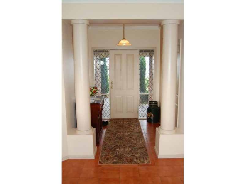 687 Hopkins Highway, Bushfield VIC 3281