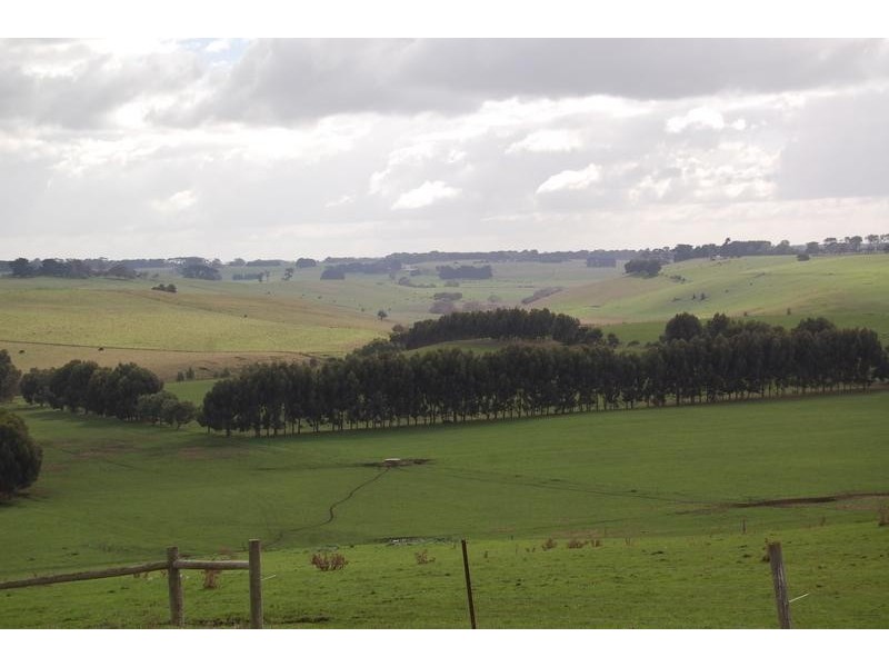 687 Hopkins Highway, Bushfield VIC 3281