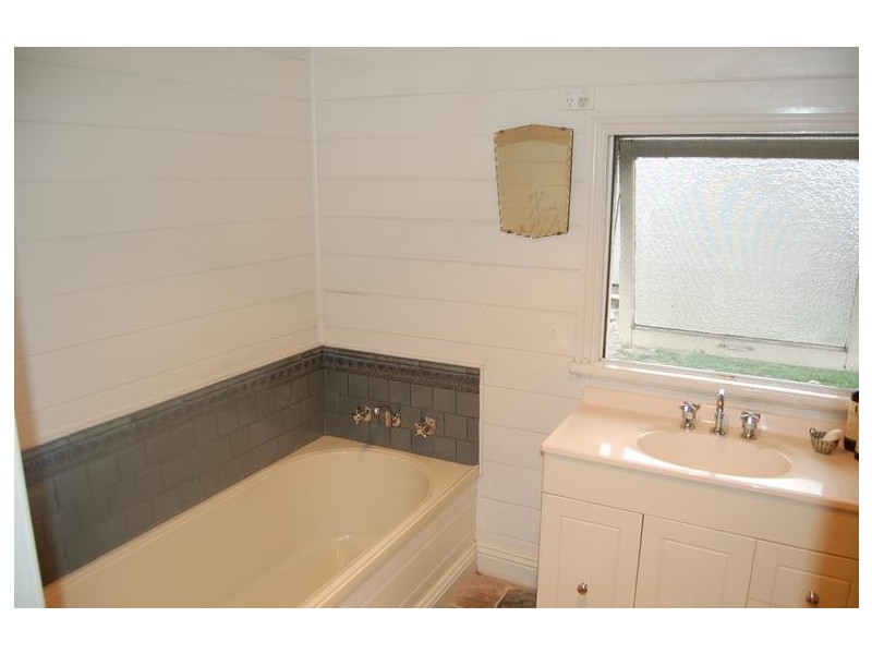 246 Bridge Road, Woodford VIC 3281