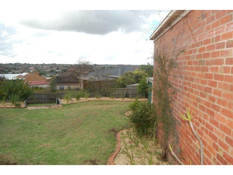 6 Wildwood Crescent, Warrnambool VIC 3280