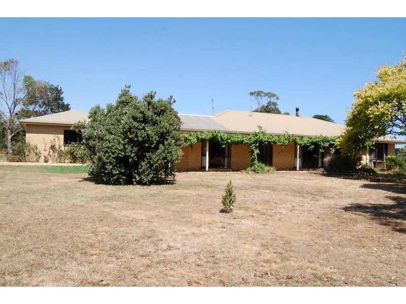 28 Barries Road, Bushfield VIC 3281