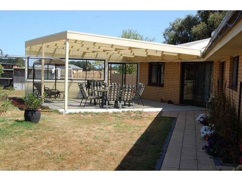 28 Barries Road, Bushfield VIC 3281