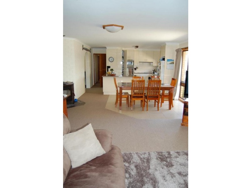 28 Barries Road, Bushfield VIC 3281