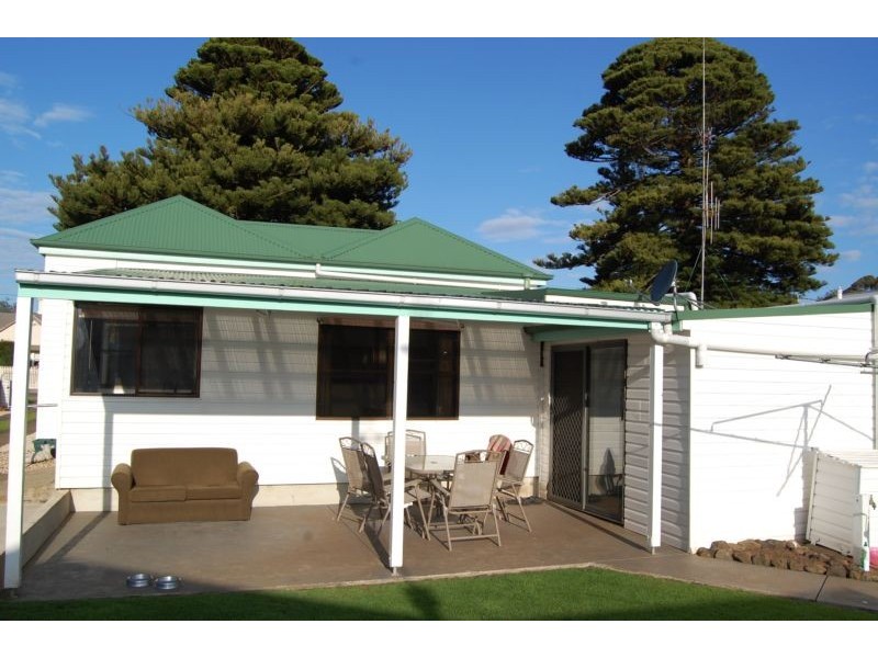 13 Station Street, Koroit VIC 3282