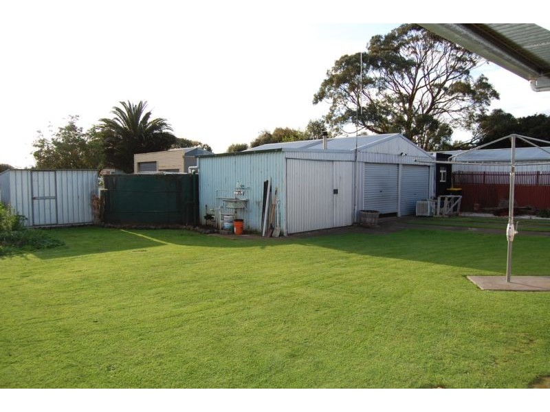 13 Station Street, Koroit VIC 3282