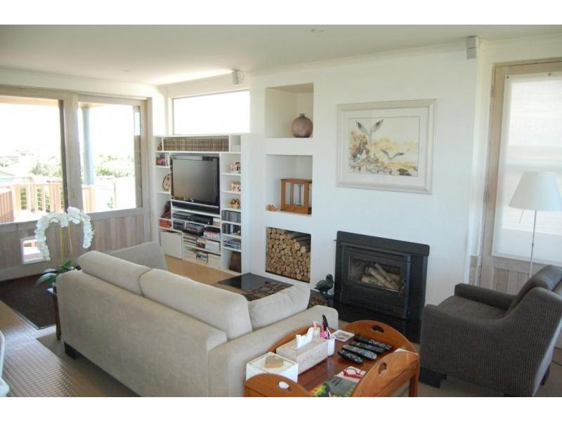 4 Schomberg Street, Peterborough VIC 3270