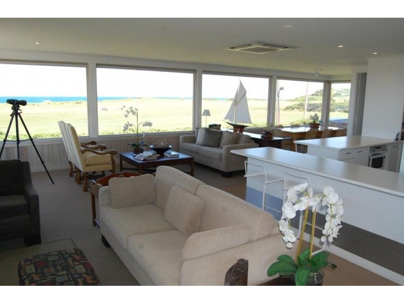 4 Schomberg Street, Peterborough VIC 3270