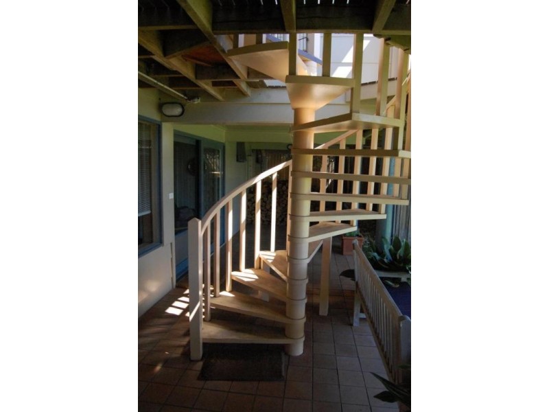 4 Schomberg Street, Peterborough VIC 3270