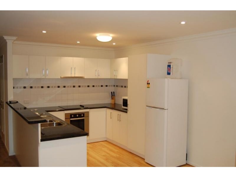 18 Hamilton Street, Peterborough VIC 3270