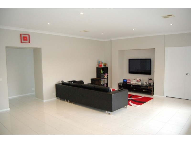 54 Mitchell St, Warrnambool VIC 3280