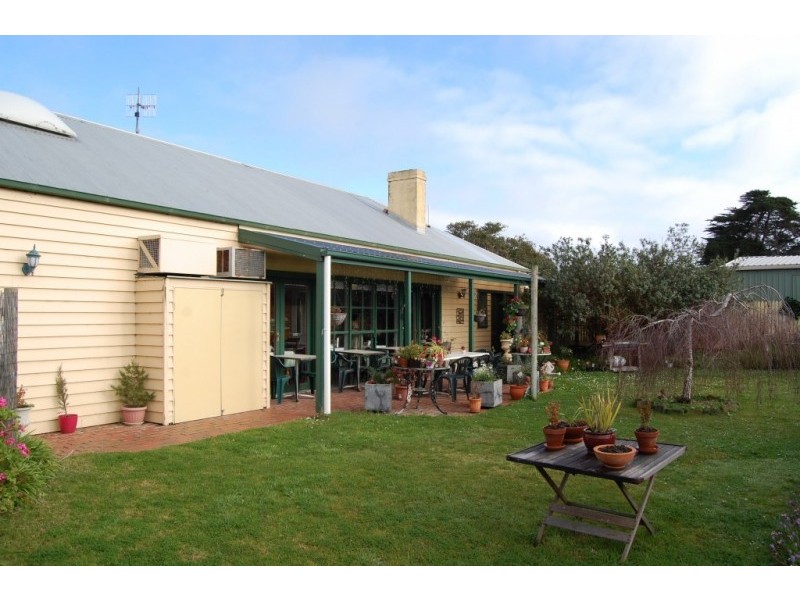9 Wangoom-Warrumyea Road, Wangoom VIC 3279