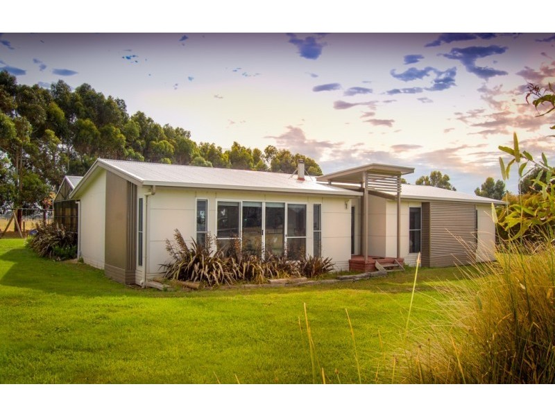 230 Staffords Road, Allansford VIC 3277