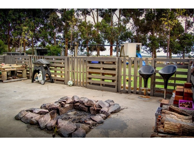 230 Staffords Road, Allansford VIC 3277