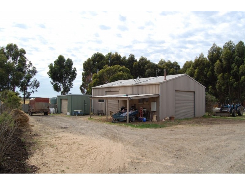 230 Staffords Road, Allansford VIC 3277