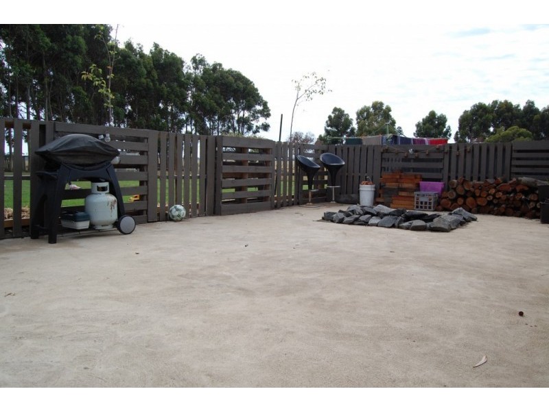 230 Staffords Road, Allansford VIC 3277