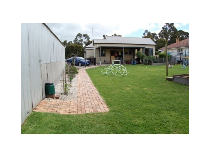 12 Rountree Street, Hamilton VIC 3300