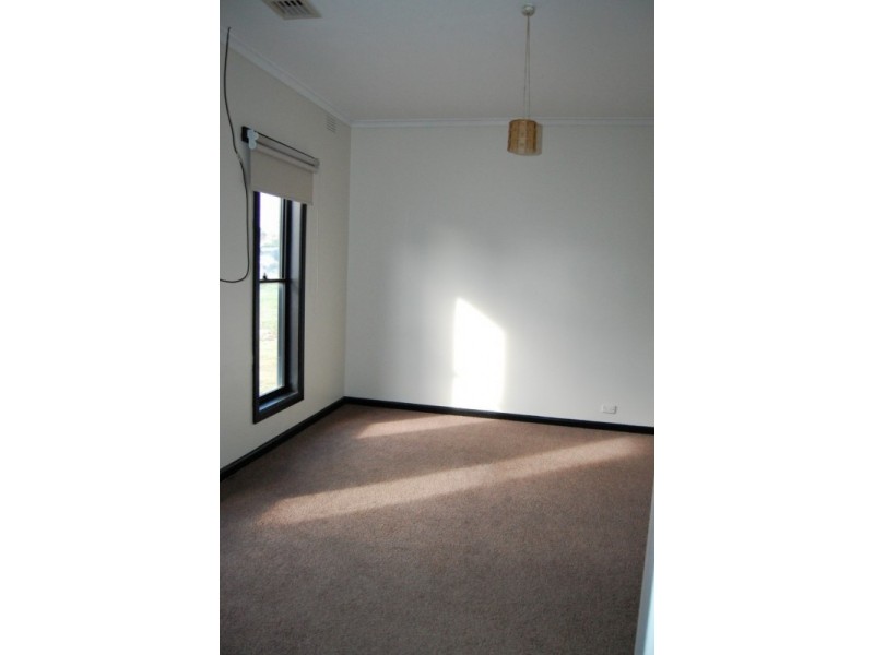 11 Irvings Lane, Koroit VIC 3282