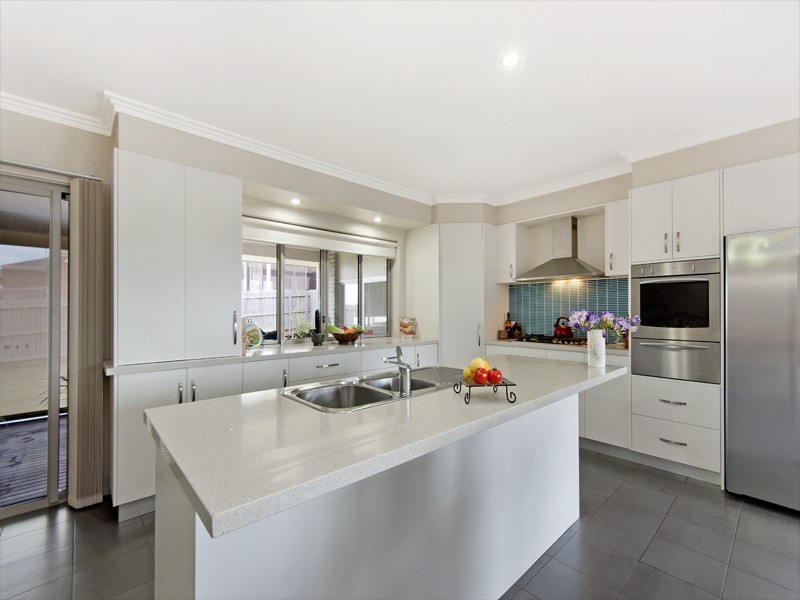 5 Cowie Close, Dennington VIC 3280