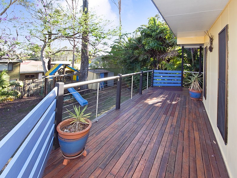 1 Lindfield Dr, Petrie QLD 4502