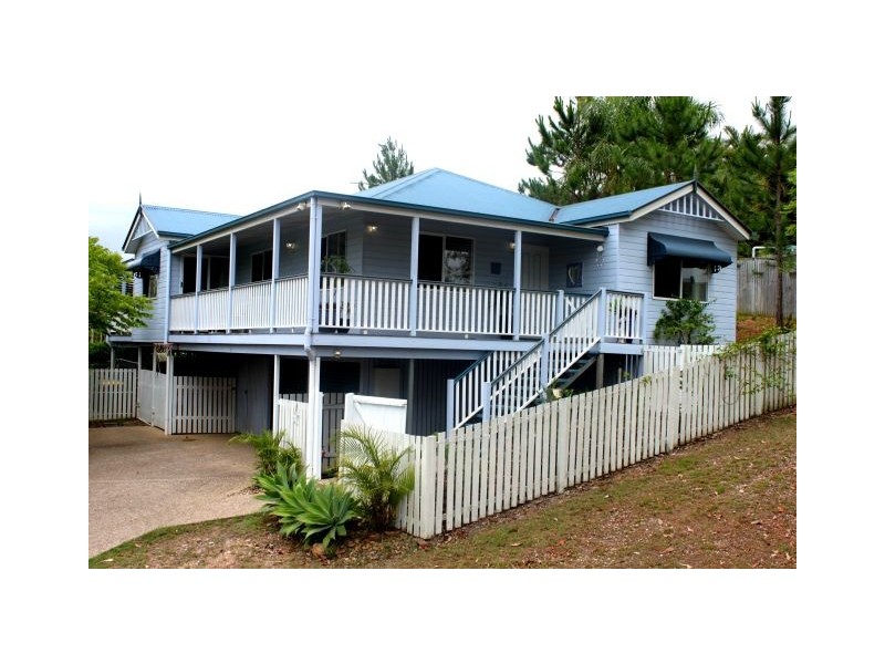 92 Saraband Drive, Eatons Hill QLD 4037