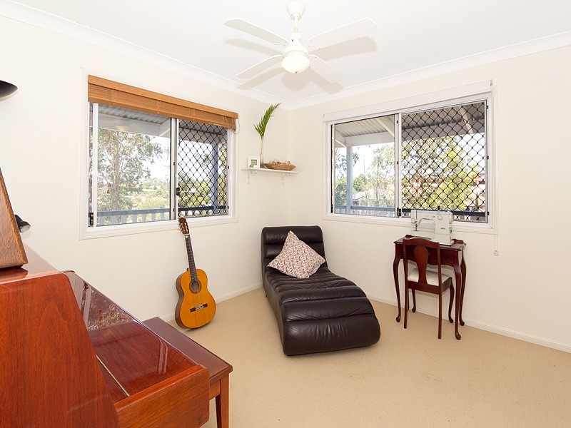 92 Saraband Drive, Eatons Hill QLD 4037